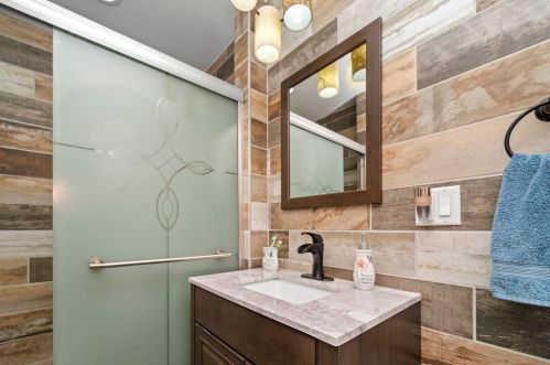 8354 Kilpatrick Ave, Chicago IL 60652-3517 exterior