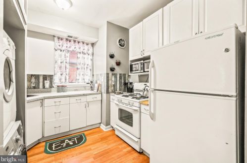 2014 10 St, Washington DC 20002-6214 exterior