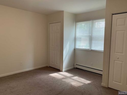 85 Shr Ave, Dumont NJ 07628-2332 exterior