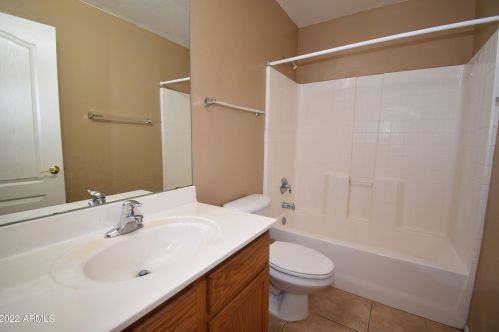 1512 Burgess Ln, Phoenix AZ 85042-5379 exterior