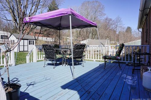 61 Spg St, Torrington CT 06790-4712 exterior