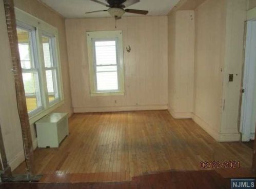 360 9th Ave, Paterson NJ 07506-1551 exterior