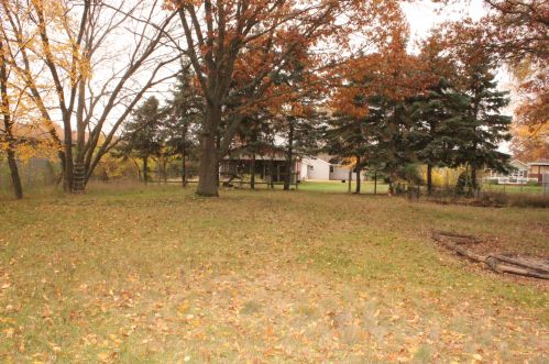 2342 Laketon Ave, Meskegon MI 49441-2665 exterior