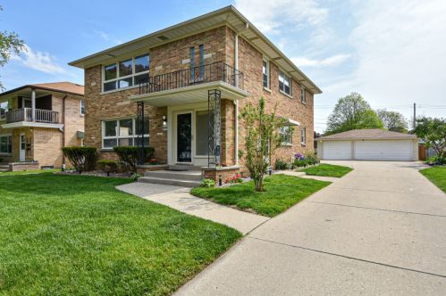 3232 77th St, Milwaukee, WI 53219-3742