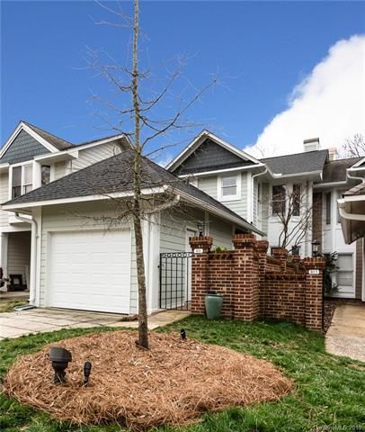 811 Greenleaf Ave, Charlotte, NC 28202-1032