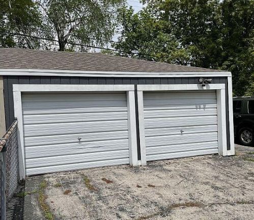 4502 Crawford Ave, Milwaukee WI  53220-2143 exterior