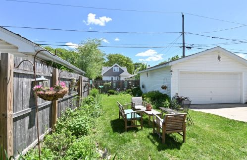 212 70, Milwaukee WI 53223-2114 exterior