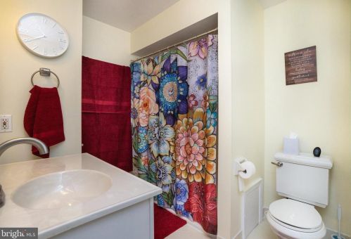 202 Daly St, Philadelphia PA 19148-3329 exterior