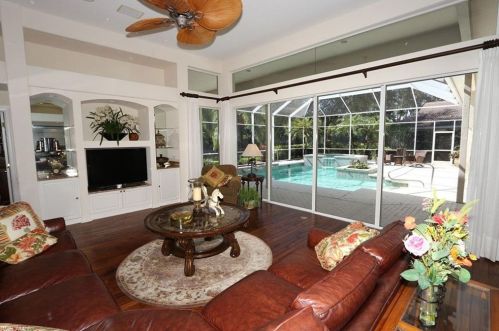 6636 Gln Arbor Way, Naples FL 34119-4656 exterior