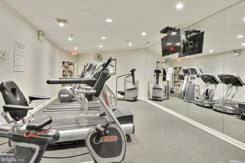 321 Fayette St, Alexandria VA 22314-2434 exterior