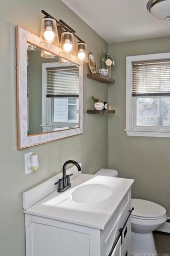 16 Dl Rd, Enfield CT 06082-5137 exterior