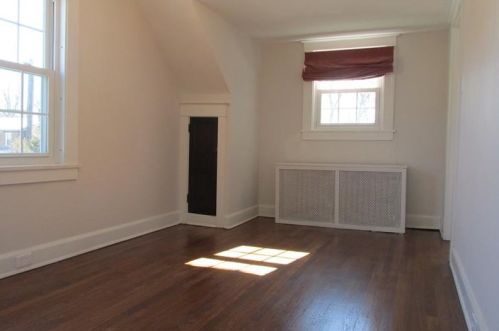 959 Braddock Ave, Pittsburgh PA 15218-1838 exterior