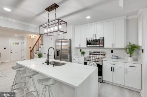 69 55th St, Washington DC  20019-6565 exterior