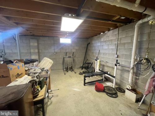 10 Bunting Brg Rd, Cookstown NJ 08511-1101 exterior