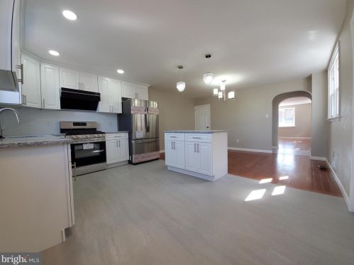 7054 Dorcas St, Philadelphia PA 19111-4111 exterior