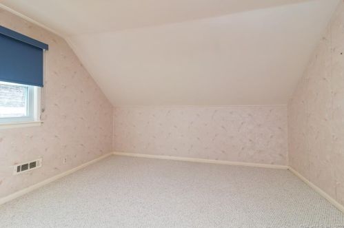 8 Cross St, Greenwich CT 06831-5006 exterior