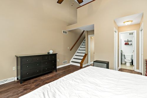 44 18 St, Pittsburgh PA 15222-4401 exterior