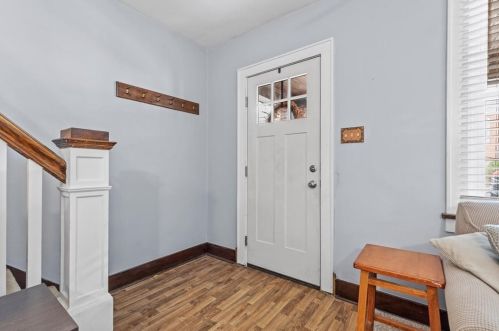 2744 Connecticut Ave, Pittsburgh PA  15216-1933 exterior