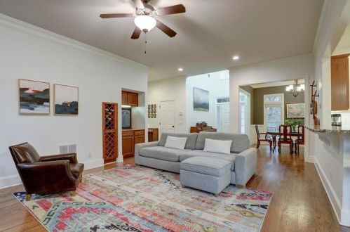 1584 Dresden Dr, Atlanta GA 30341-5263 exterior