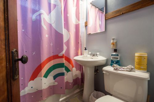 1570 Oklahoma Ave, Milwaukee WI 53207-2939 exterior