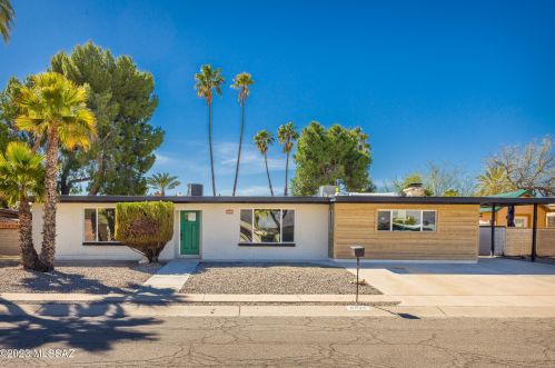 8926 Calle Bolivar, Tucson, AZ 85715-5604