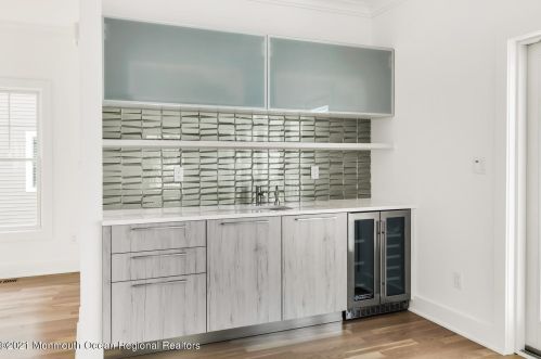 14 Gdn Way, Locust NJ exterior