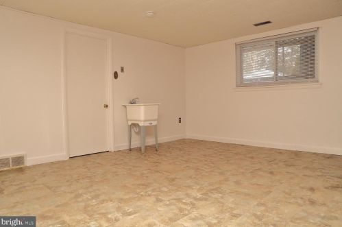 835 Hilton Dr, Lancaster PA 17603-5835 exterior