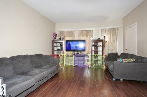 74 Lincoln Ave, Paterson NJ  07512-2681 exterior