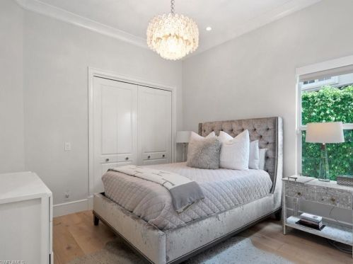 320 Devils Bight, Naples FL 34103-2432 exterior