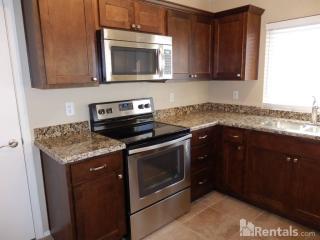 3038 Blackhawk Dr, Phoenix AZ  85050-4707 exterior