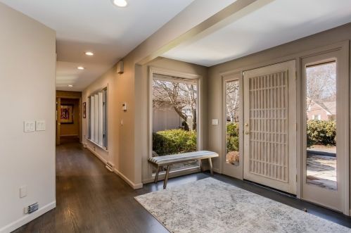 99 Twin Hills Dr, Springfield, MA 01106-2949