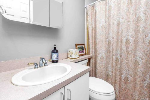 1345 Locust Ave, Bohemia NY 11716-2183 exterior