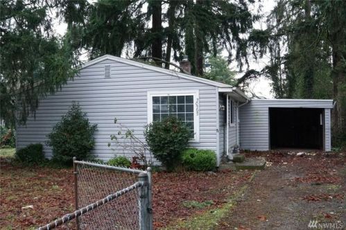 20202 8 Ave, Seattle WA  98155-1022 exterior