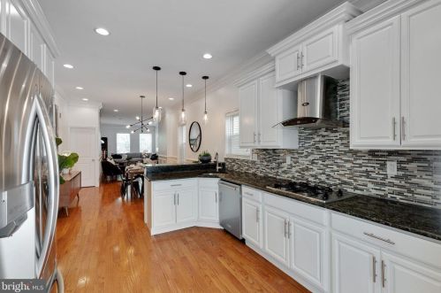 1435 Dickinson St, Philadelphia PA  19146-4841 exterior