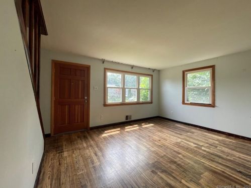 229 Alexander Rd, New Britain CT 06053-1047 exterior