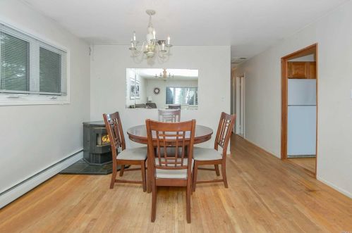 45 Amsterdam Ave, Babylon NY 11704-4921 exterior