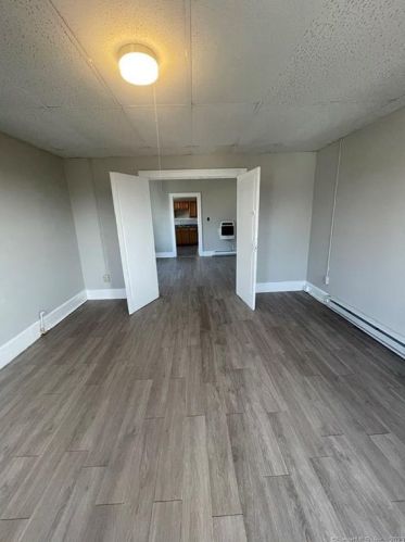 215 Beaver St, New Britain CT  06051-1000 exterior