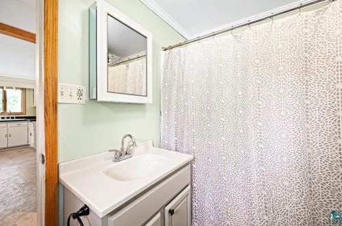 1702 Swan Lake Rd, Duluth MN 55811-4615 exterior