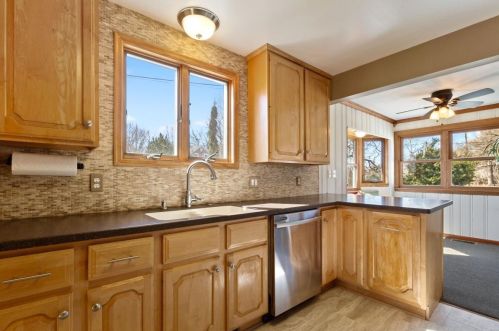 1697 Chatsworth, Saint Paul MN 55113-6536 exterior