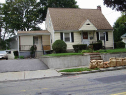 18 Auburn St, Newton, MA 02465-2205