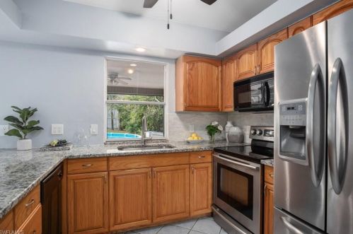 1341 17 St, Naples FL 34117-3308 exterior