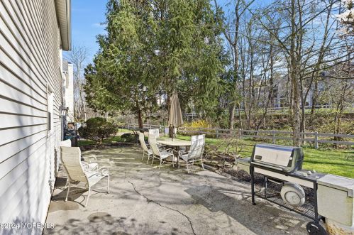 113 Almond Rd, East Freehold NJ 07728-4055 exterior