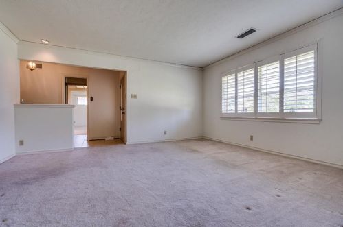 3223 Duchess Trl, Dallas TX 75229-5012 exterior