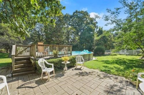 206 Norwalk Rd, Norwalk CT 06850-4316 exterior