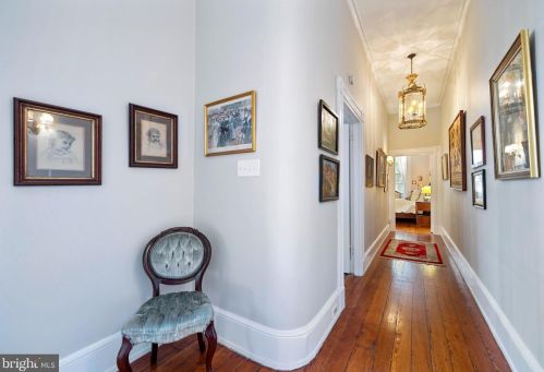 1016 Clinton St, Philadelphia PA 19107-6017 exterior