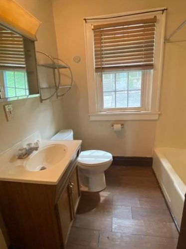 520 5th Ave, Moon Twp PA 15108-1527 exterior