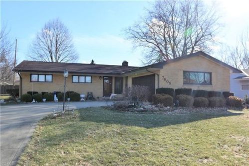 7805 Selwick Dr, Cleveland, OH 44129-6044