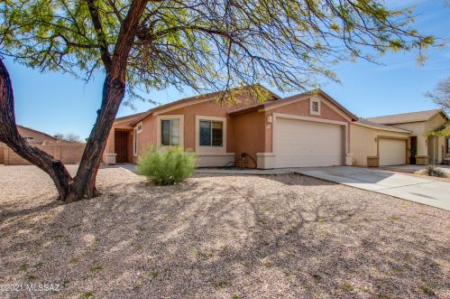 8397 Benidorm Loop, Tucson AZ  85757-6812 exterior