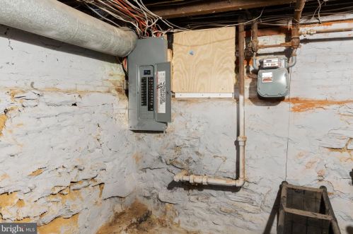 10 Locust St, Lancaster PA  17602-3608 exterior