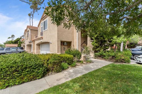 738 Moby Dick Ln, Oxnard, CA 93030-6765